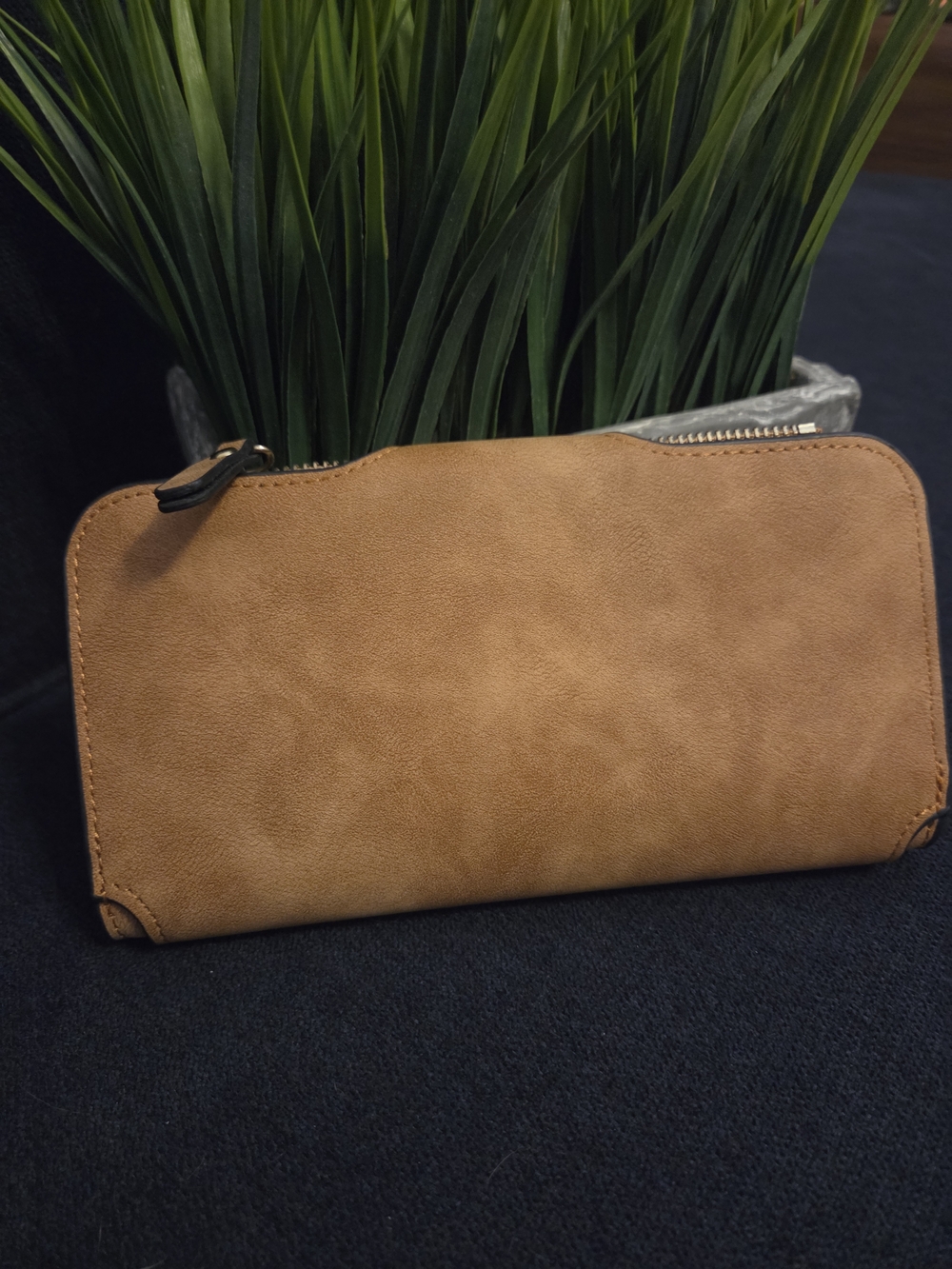 Forever Women's Tan Faux Leather Suede Like) Zip Wallet - Picture 6 of 7